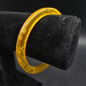 Marbled Apple Juice Yellow Bakelite Bangle Bracelet Vintage Plastic Jewelry